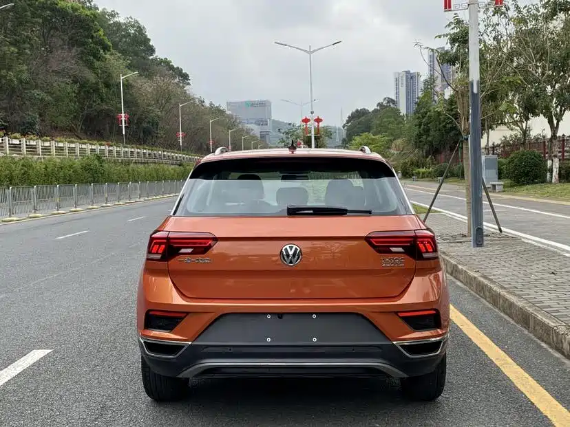 Volkswagen T-ROC 2018 230TSI DSG 2WD Progressive China V фото 5