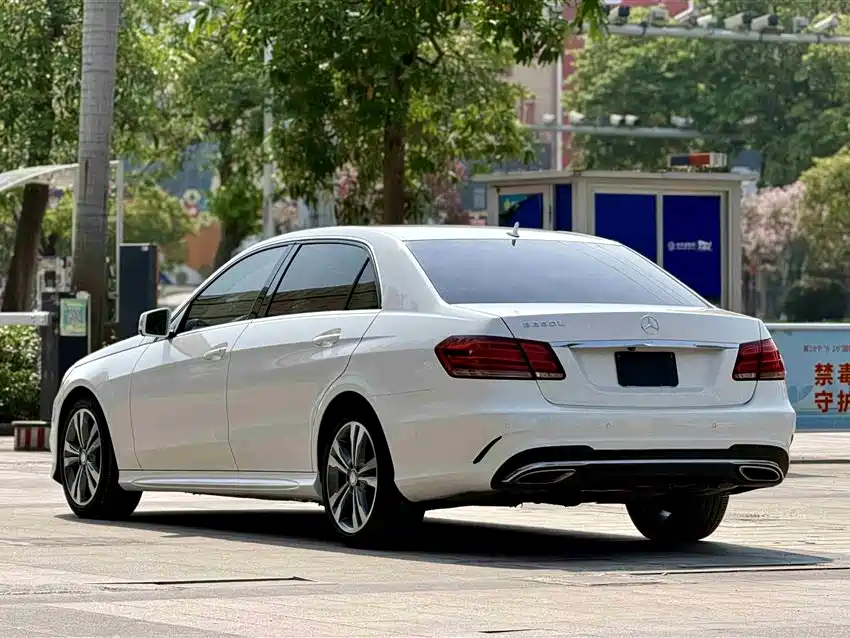 Mercedes-Benz E-Class 2015 E 260 L Sport фото 5
