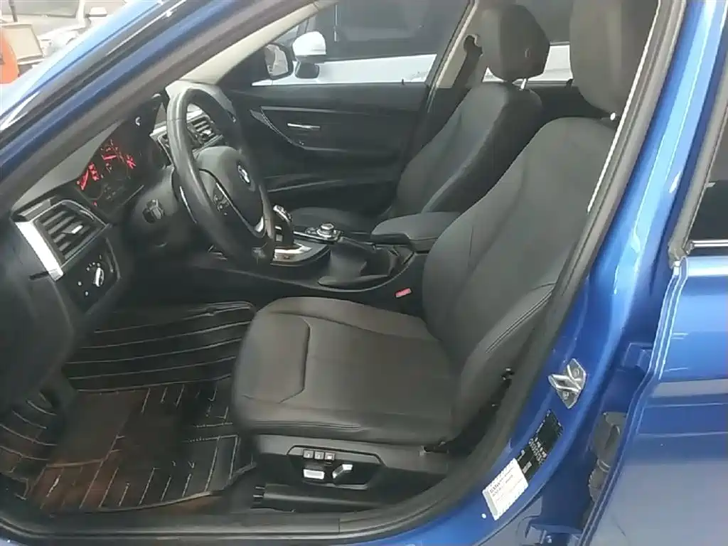 BMW 3 Series 2017 320Li M Sport фото 15