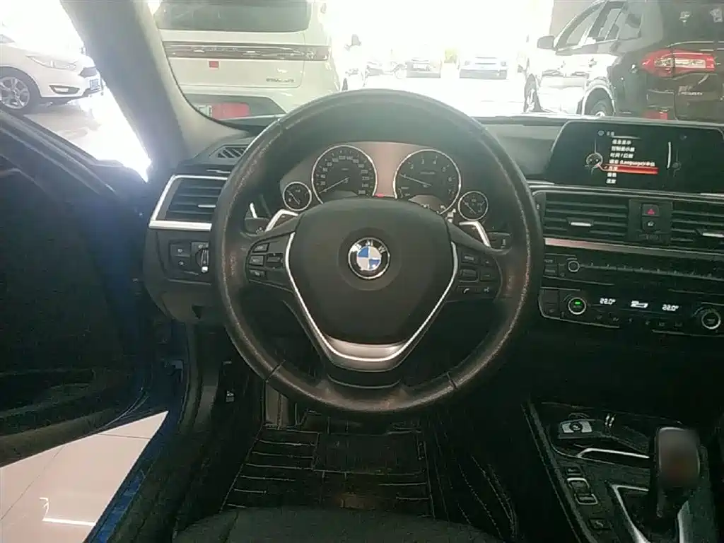 BMW 3 Series 2017 320Li M Sport фото 11