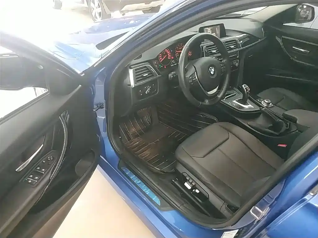 BMW 3 Series 2017 320Li M Sport фото 16