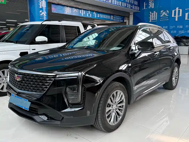 CADILLAC XT4
