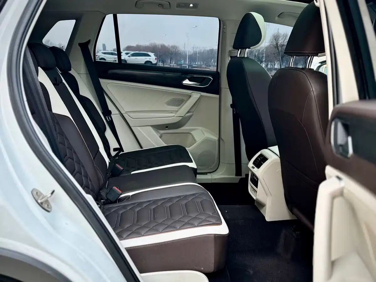 Volkswagen Tayron 2023 280TSI 2WD Luxury Plus Advanced Edition фото 11