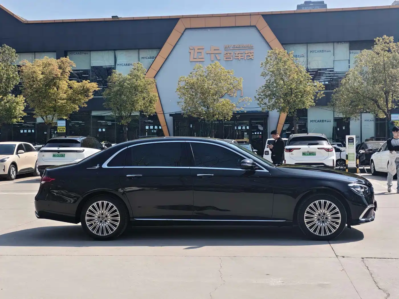 MERCEDES-BENZ E CLASS