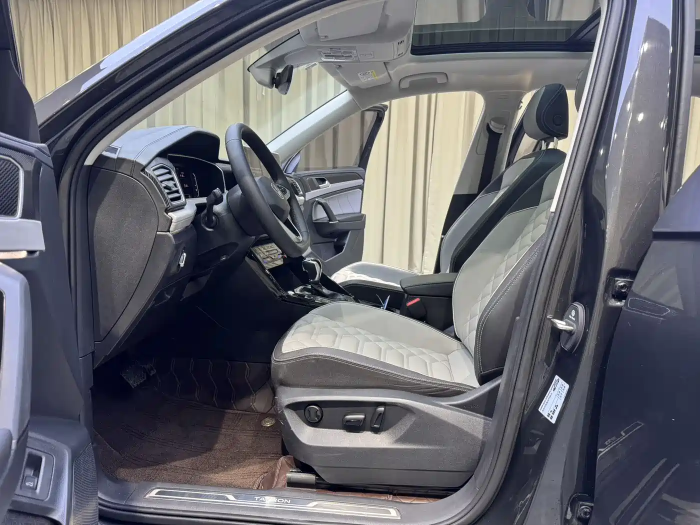 Volkswagen Tayron 2023 280TSI 2WD Luxury Plus Advanced Edition фото 7