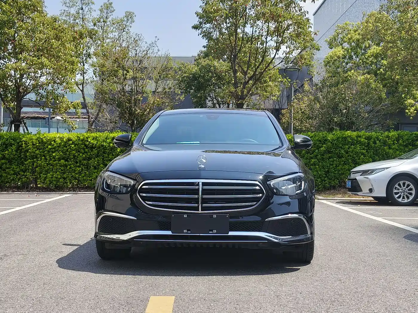 Mercedes-Benz E-Class 2023 E 300 L Sport Fashion фото 2