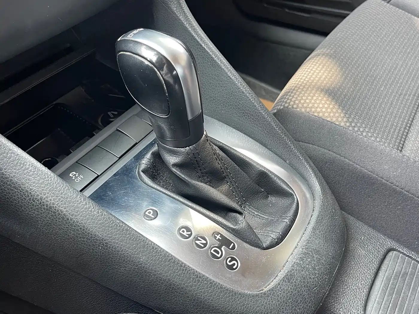 Volkswagen Golf 2012 1.4TSI Automatic Comfort фото 12