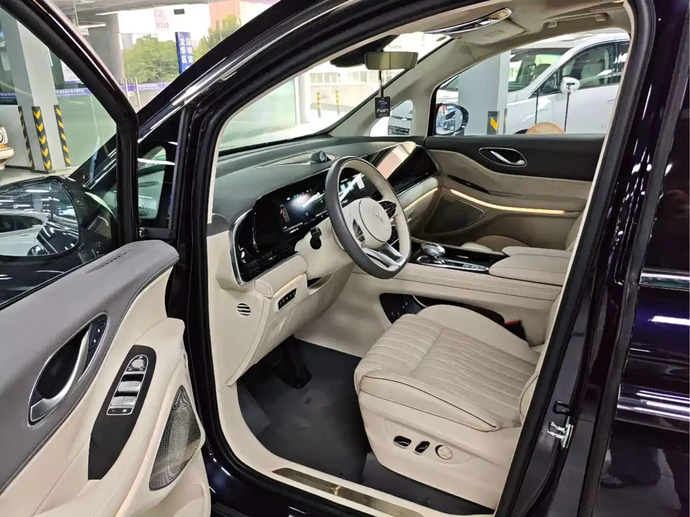 Voyah Auto Voyah Dreamer 2024 EV Ultra Long Range Flagship Edition фото 4