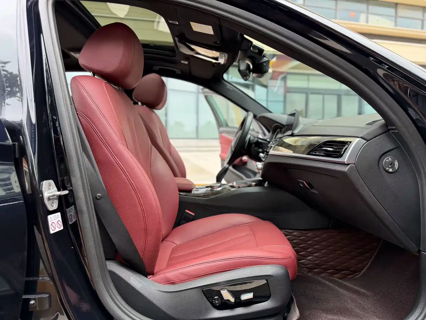 BMW 5 Series 2018 530Li Premium M Sport Package фото 6