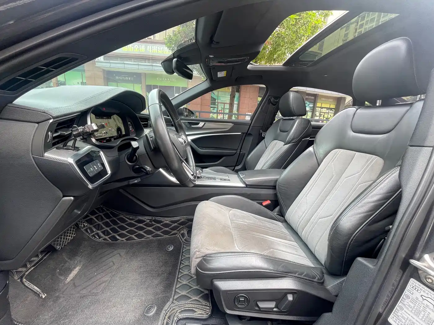 Photo 14 - Audi A6L