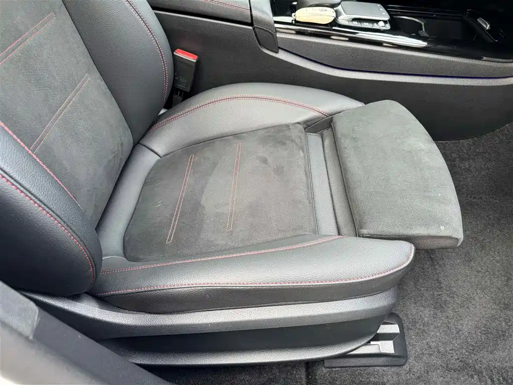 Mercedes-Benz A-Class 2023 A 200 L Fashion фото 29