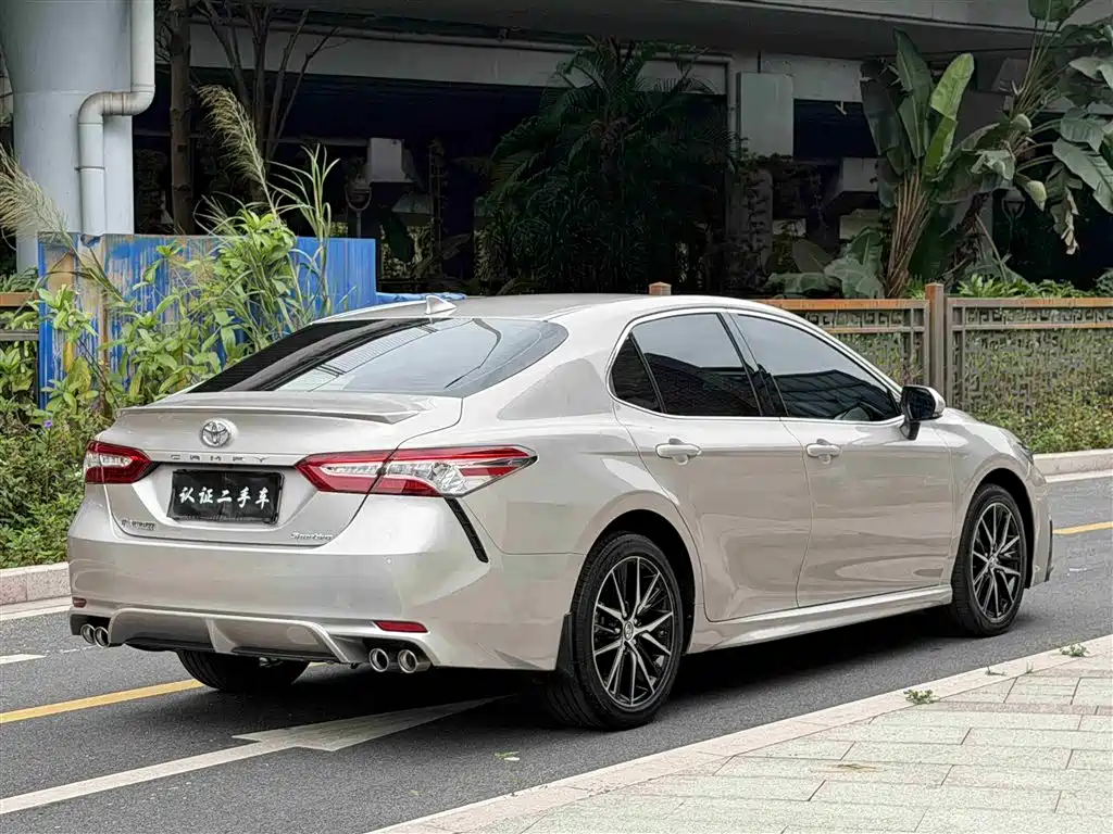 Toyota Camry 2021 2.5S Feng Shang Edition фото 6