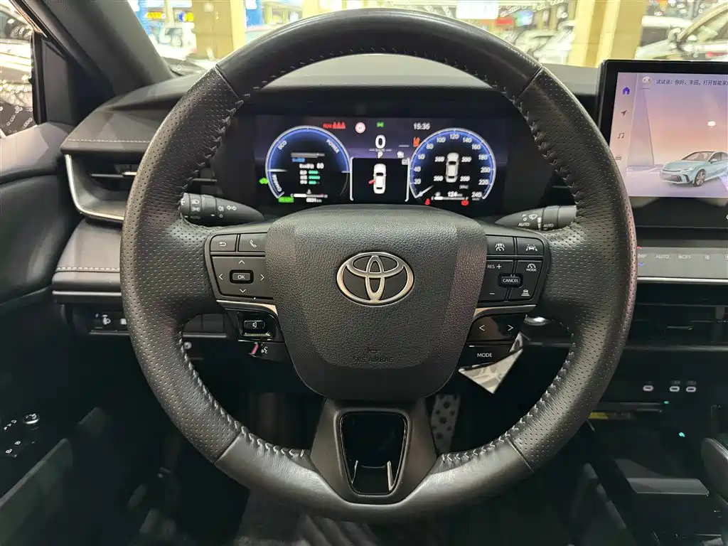Toyota Camry 2024 Model Dual Hybrid 2.0HXS Sport Plus Edition фото 10