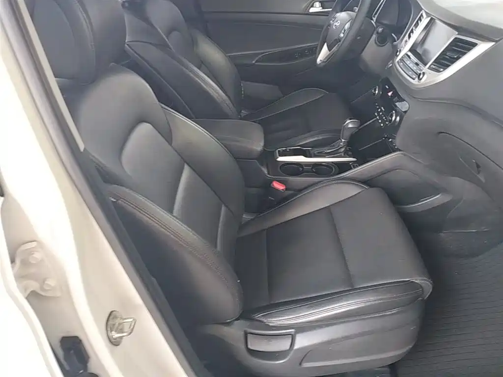Hyundai Tucson 2015 1.6T Dual Clutch 2WD Smart фото 25