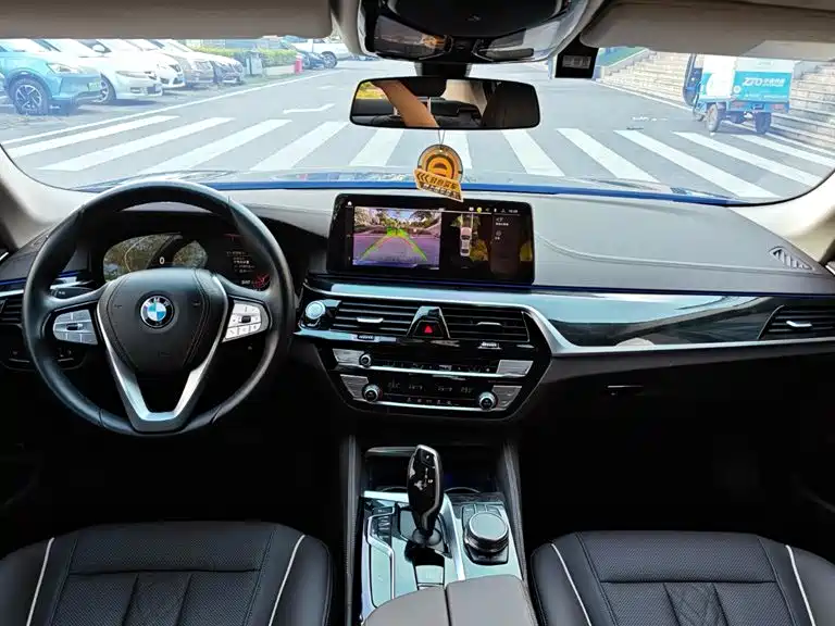 BMW 5 Series 2022 Model Second Facelift 525Li Luxury Package фото 10