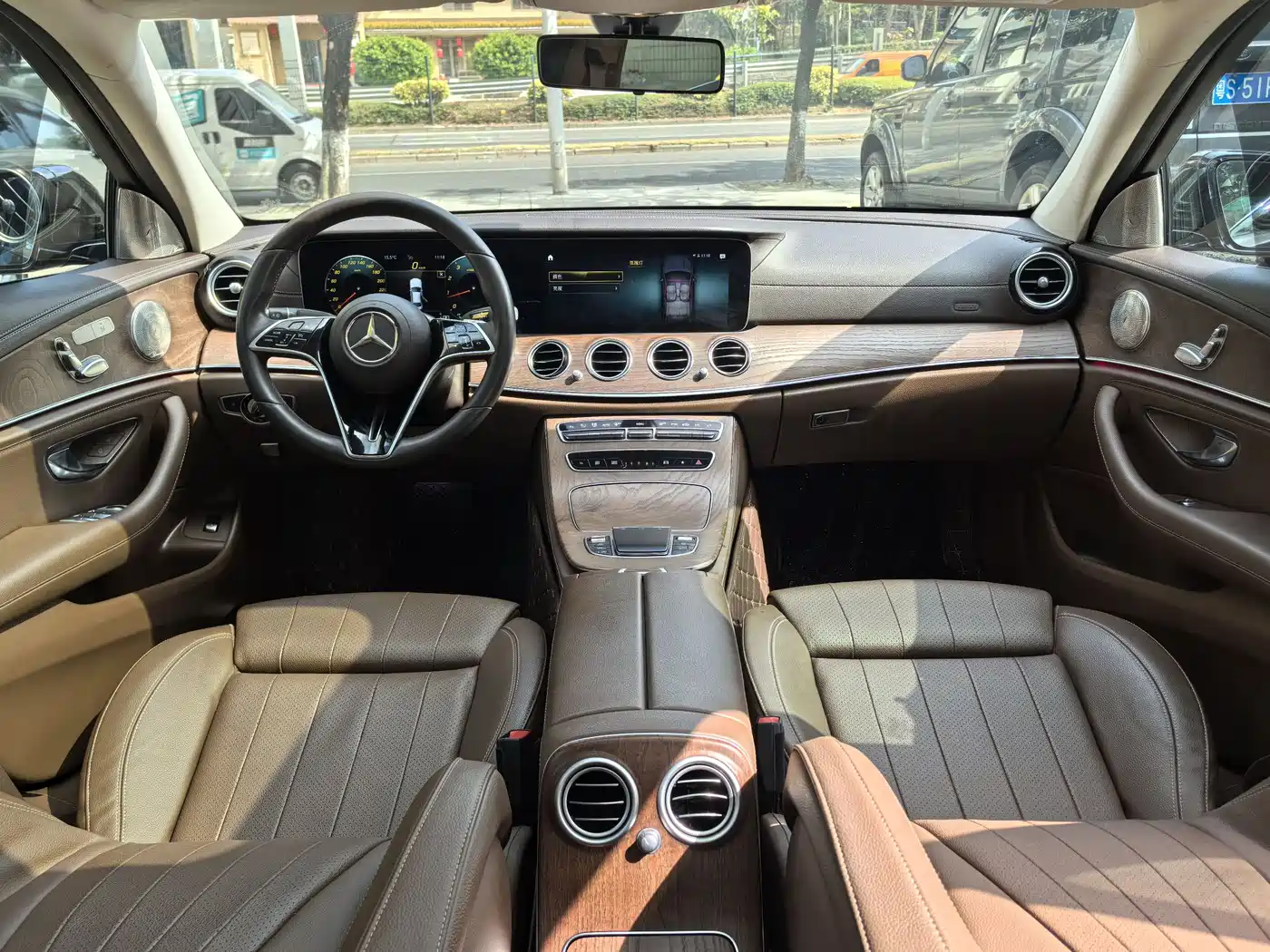 Mercedes-Benz E-Class 2021 E 300 L Fashion фото 8