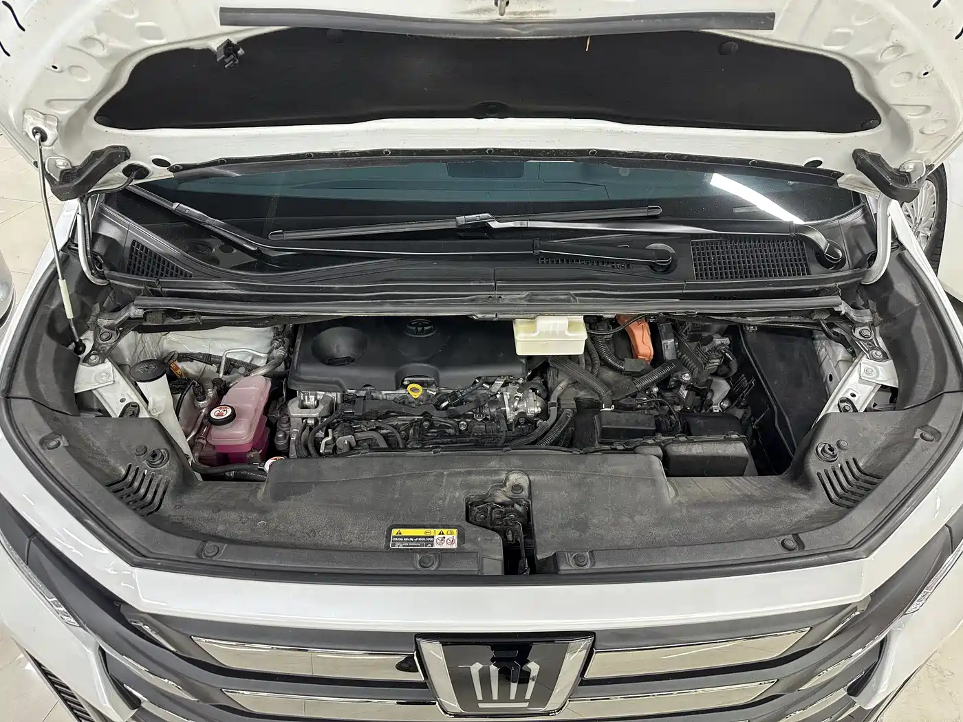 Toyota Vellfire 2024 Crown Hybrid 2.5L Executive Premium Edition фото 9
