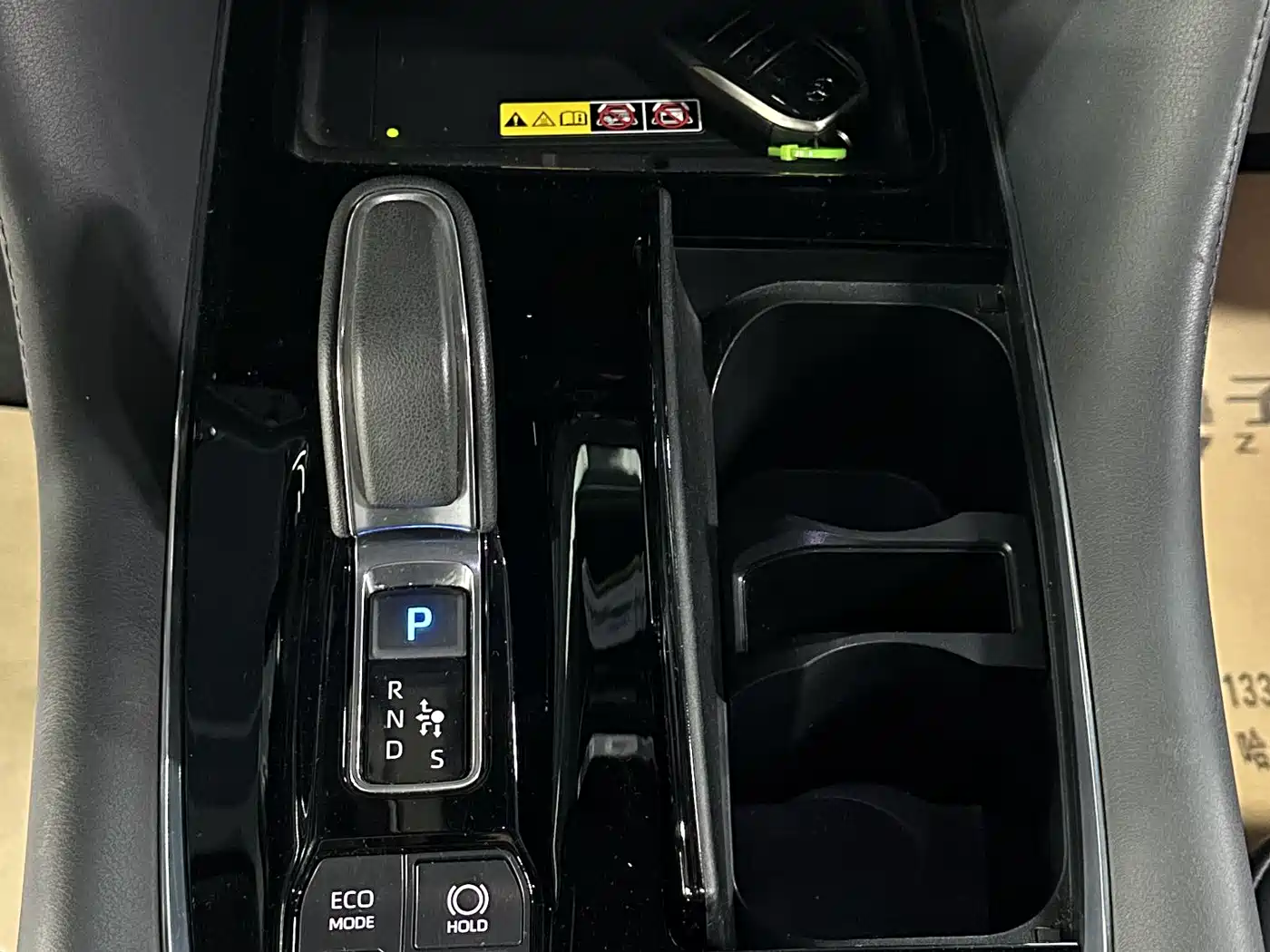 Toyota Vellfire 2024 Crown Hybrid 2.5L Executive Premium Edition фото 45