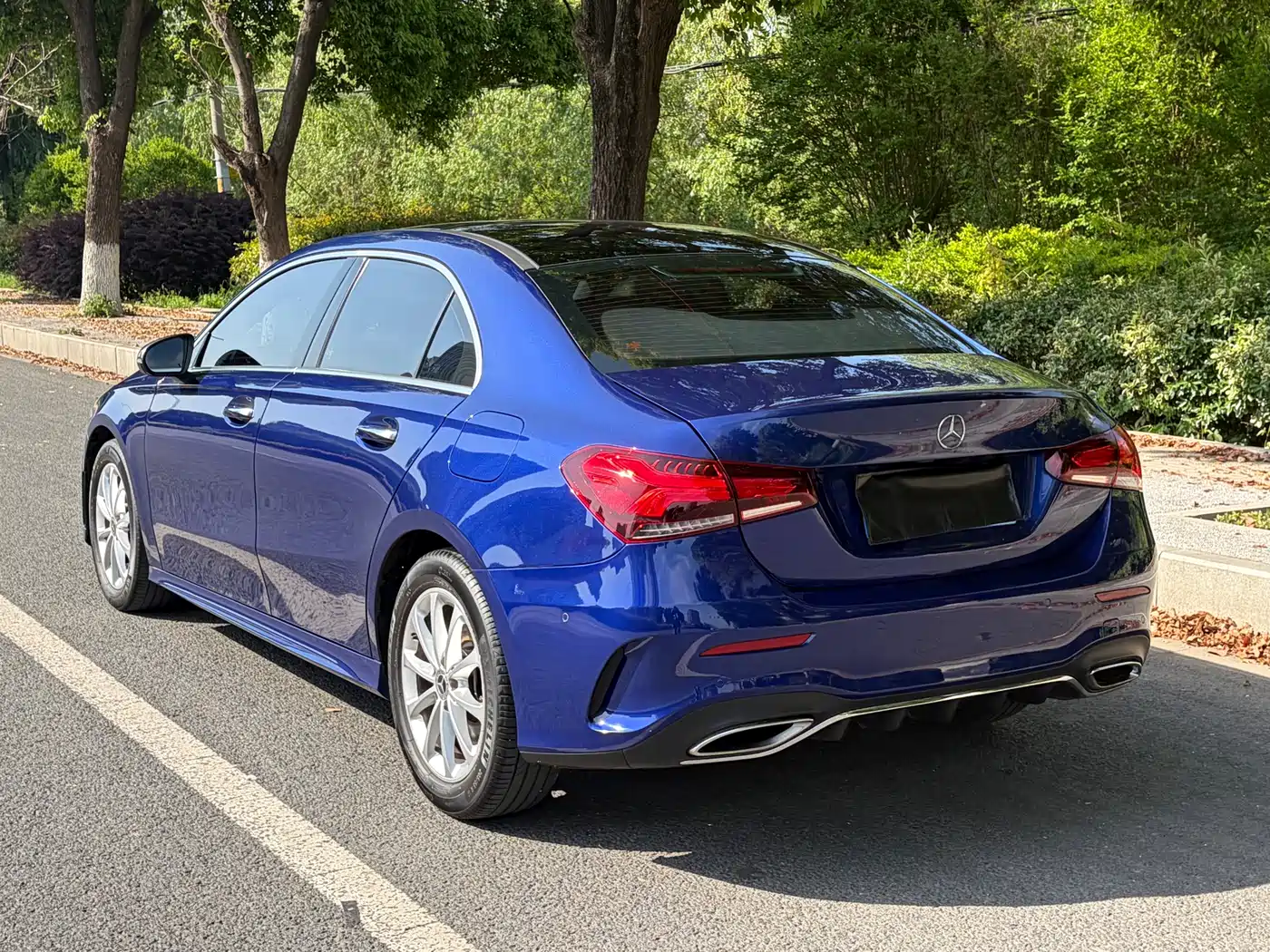 Mercedes-Benz A-Class 2021 A 200 L Sport Sedan Fashion Edition фото 4