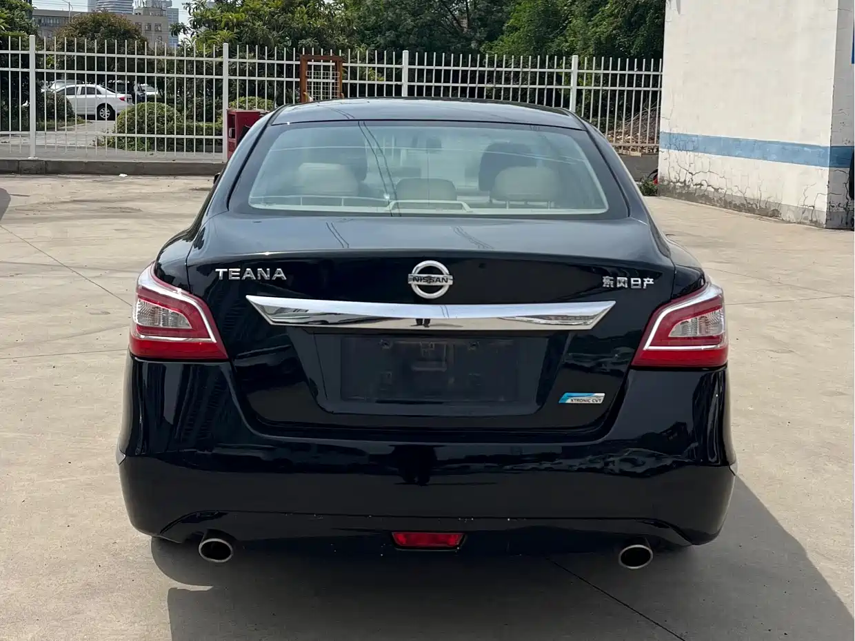 Photo 5 - Nissan Teana