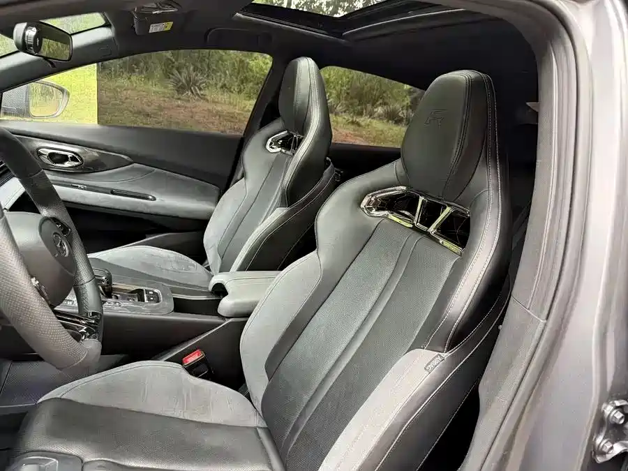GAC Trumpchi Trumpchi Emkoo 2023 270T DCT J11 Edition фото 6