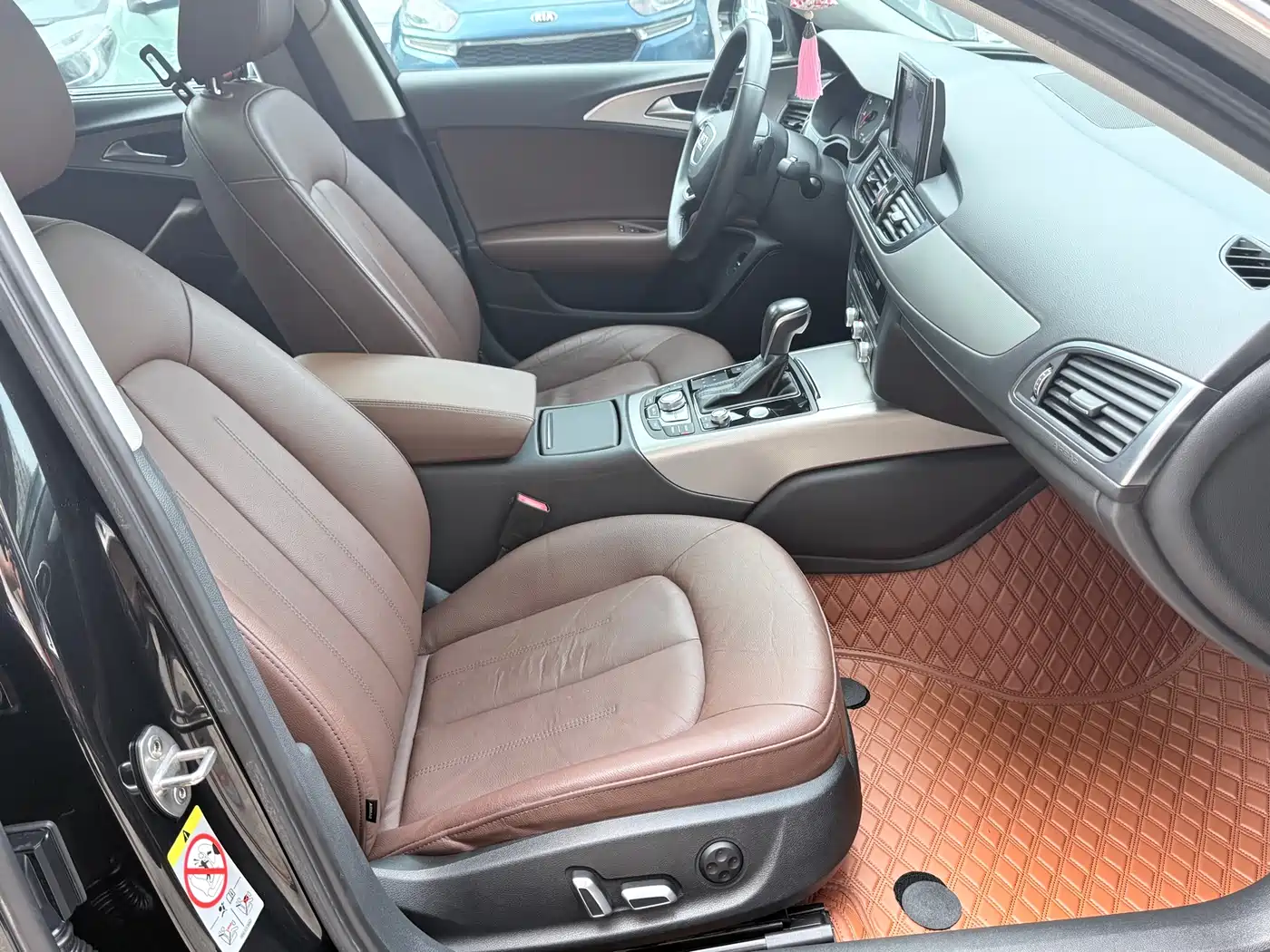Audi A6L 2018 30th Anniversary 35 TFSI Fashion фото 15