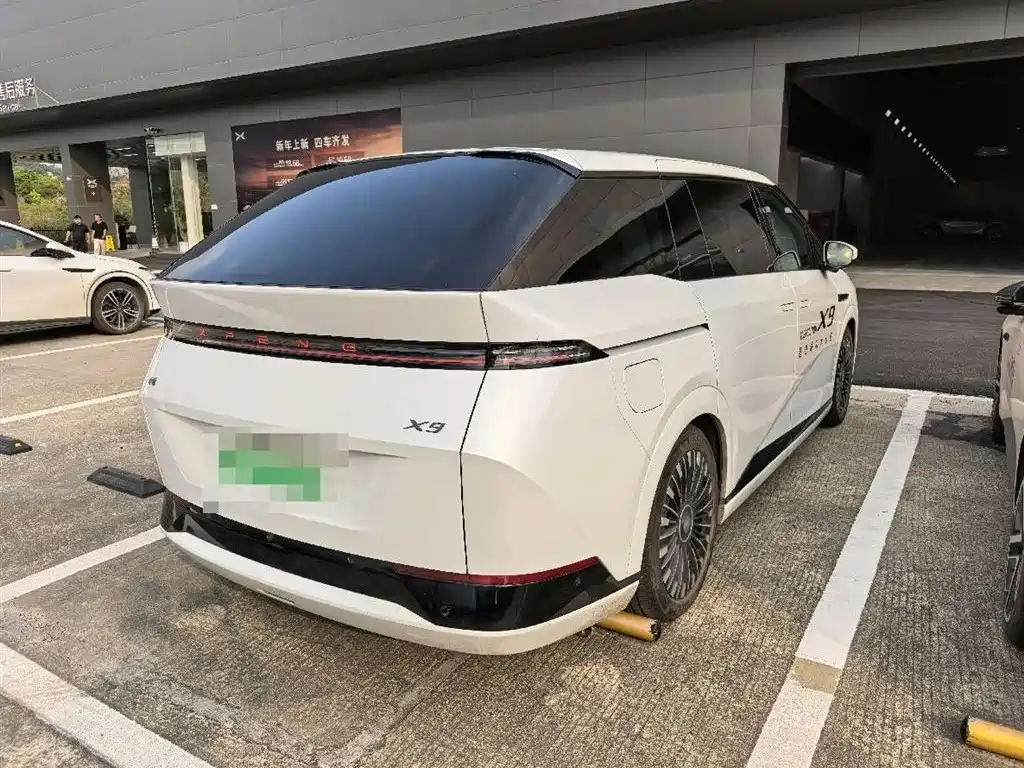 XIAOPENG X9