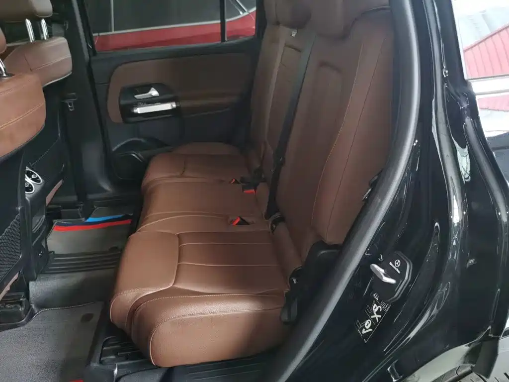 MERCEDES-BENZ GLB