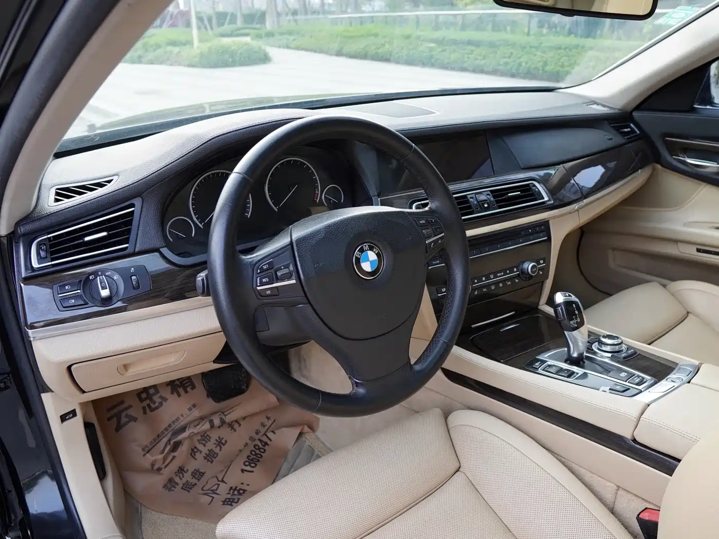 BMW 7 Series 2009 730Li Luxury фото 14