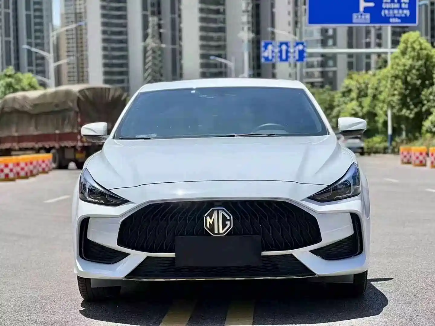 Фото 2 - MG MG5