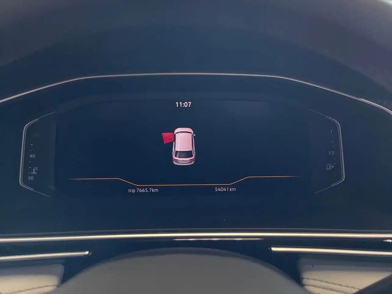 Volkswagen Tiguan L 2022 330TSI Auto 2WD R-Line Premium Edition фото 7