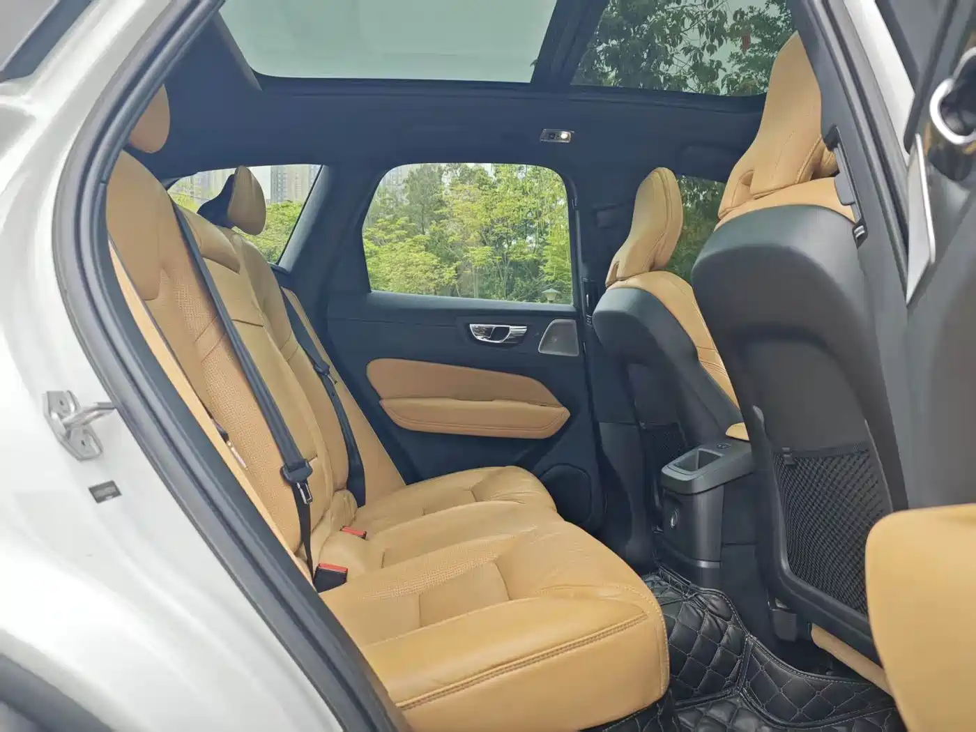 VOLVO XC60 PLUG IN HYBRID