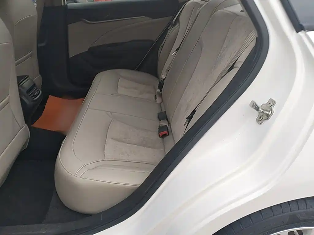 Фото 17 - Buick Excelle