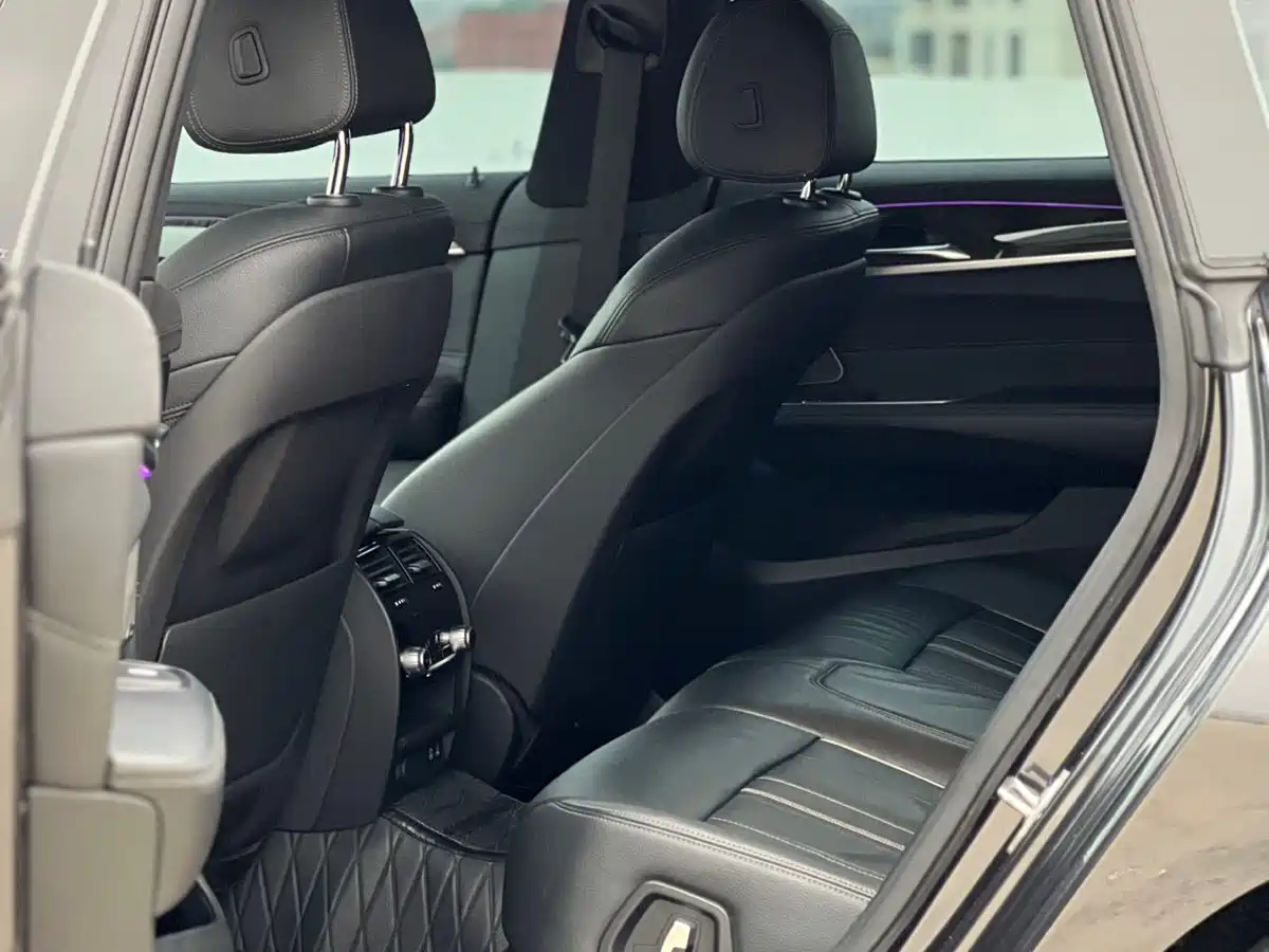 BMW 6 Series GT 2019 630i M Sport Package фото 9