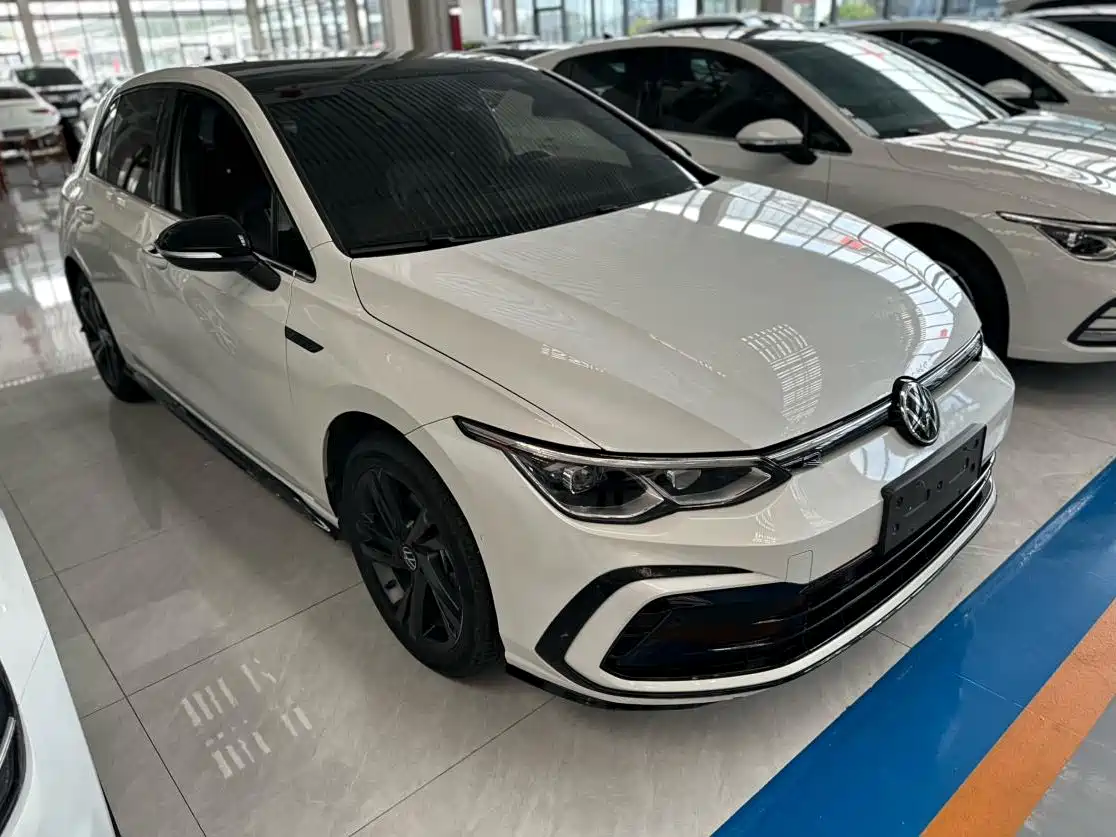 Volkswagen Golf 2023 280TSI DSG R-Line Lite фото 3