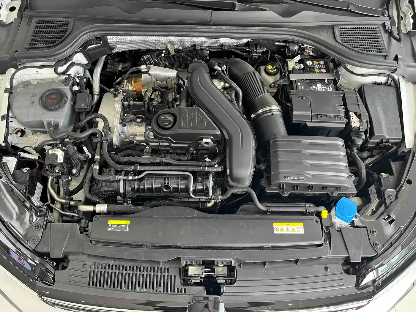 Volkswagen Golf 2025 Facelift 300TSI R-Line фото 23