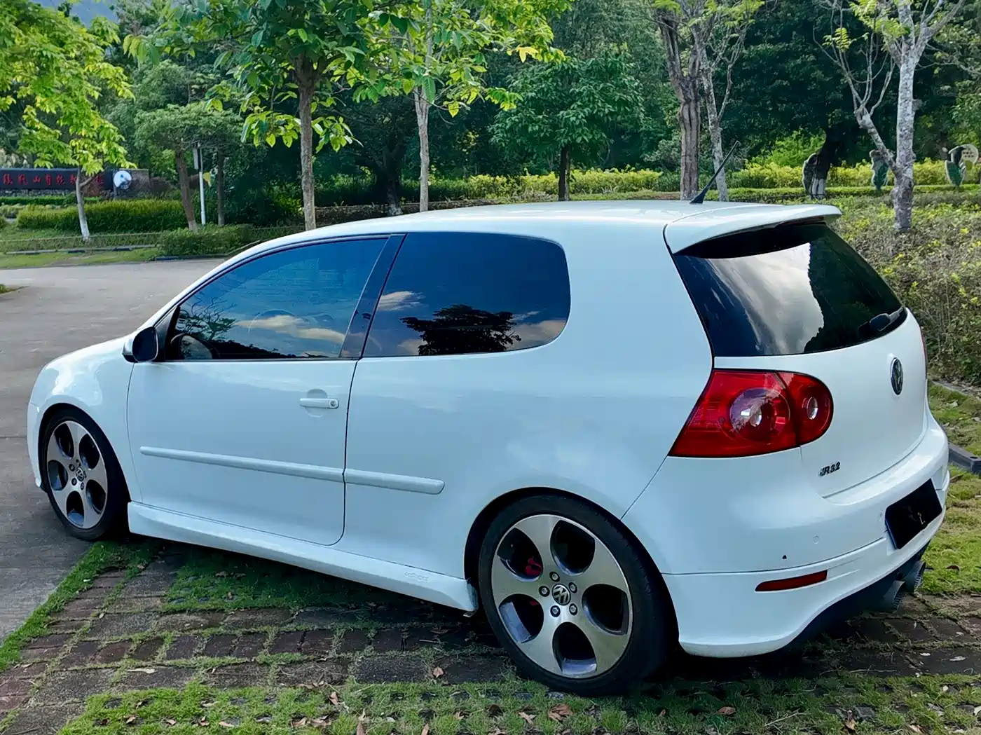 Volkswagen Golf (Import) 2006 GTI 2.0T 3-Door фото 20