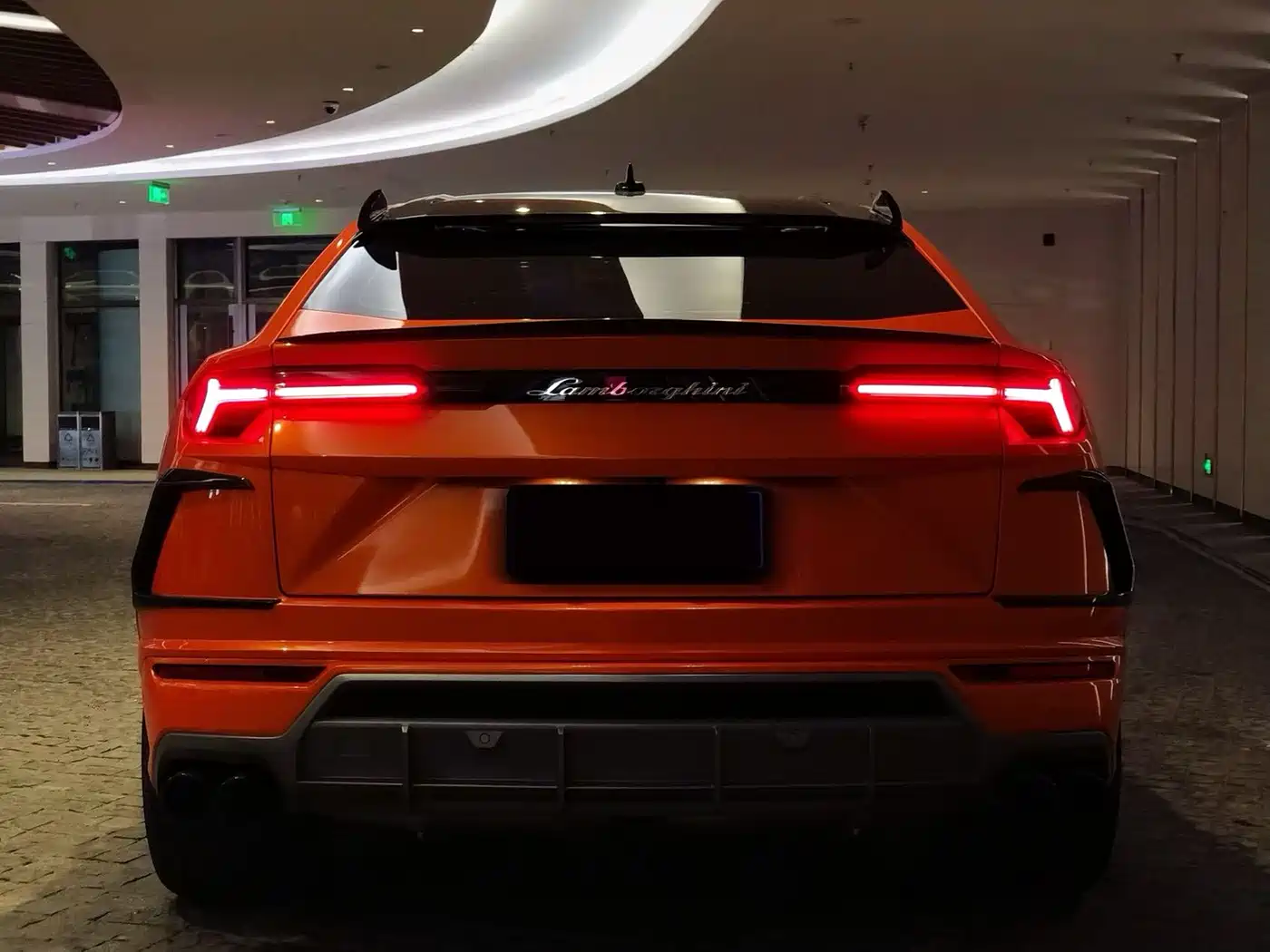Lamborghini Urus 2018 4.0T V8 фото 3