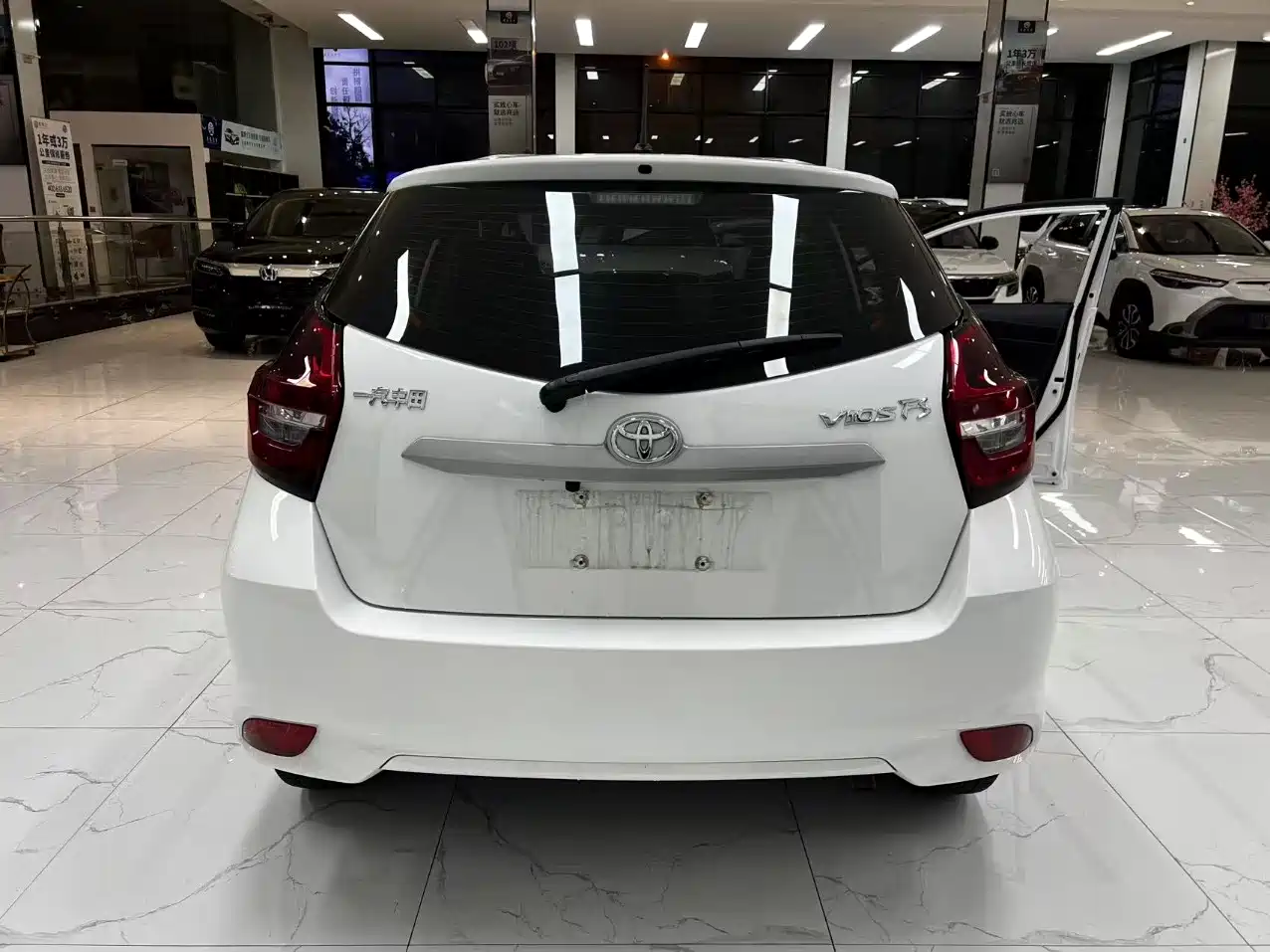 Toyota Vios FS 2021 1.5L CVT Fengchi Edition фото 8