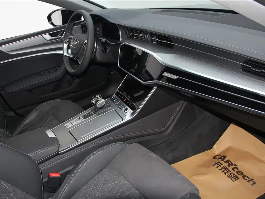 Audi A7L 2024 45 TFSI quattro Premium Luxury фото 21