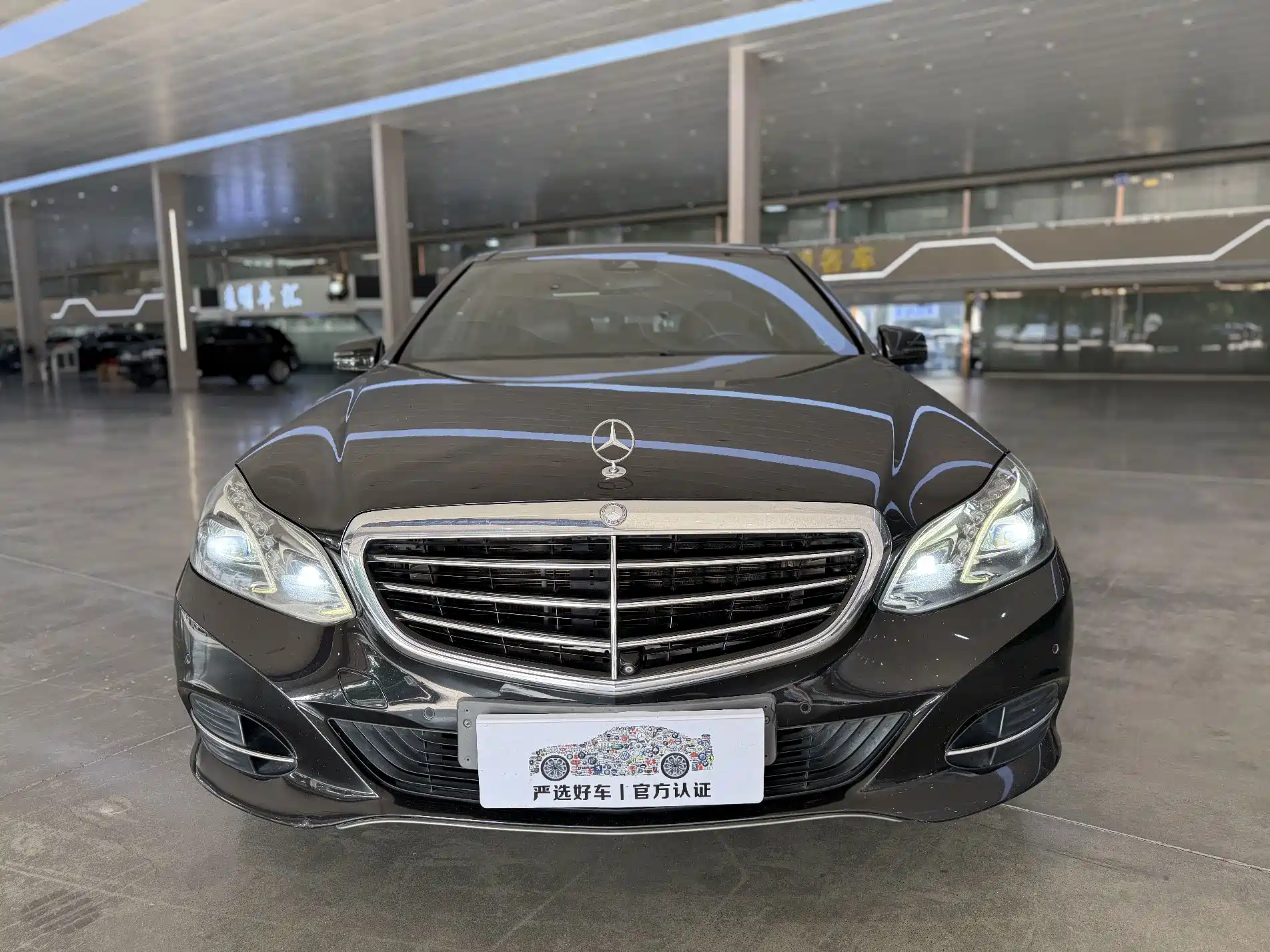 Фото 2 - Mercedes-Benz E-Class
