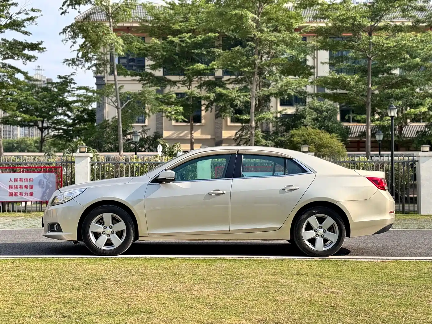 Chevrolet Malibu 2014 1.6T Automatic Comfort фото 4