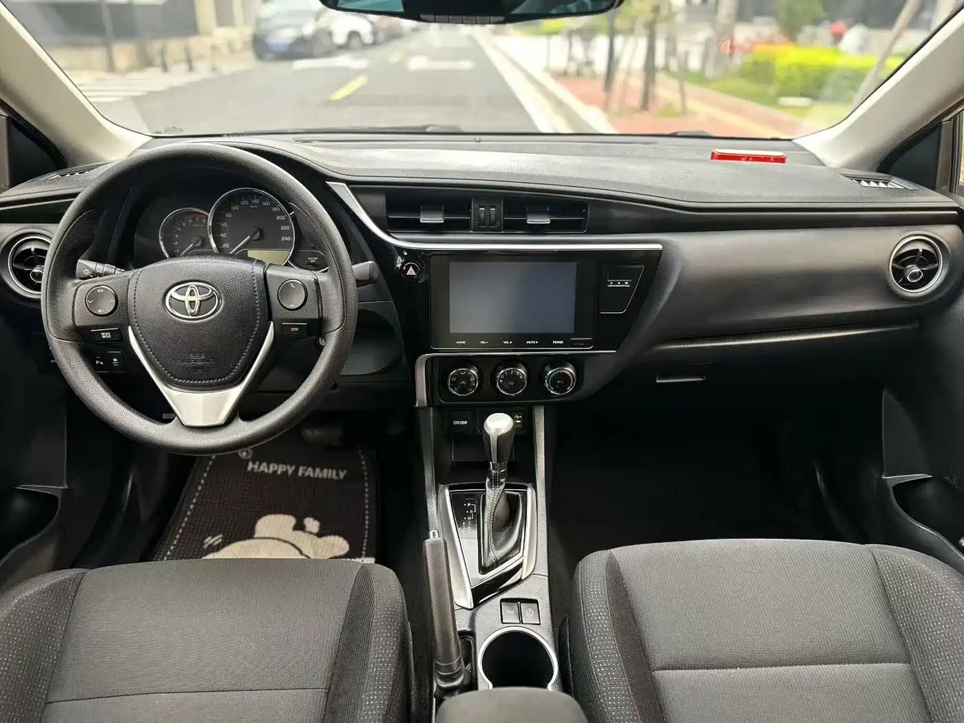 Toyota Levin 2017 Facelift 185T CVT Elite (China V) фото 3