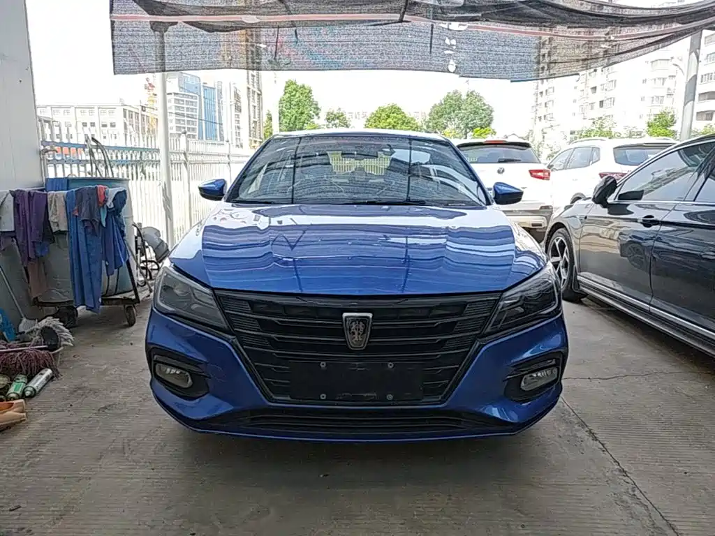 Фото 3 - Roewe i5