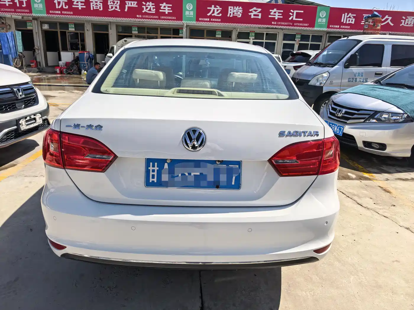 Volkswagen Sagitar 2014 Facelift 1.6L Automatic Comfort фото 8