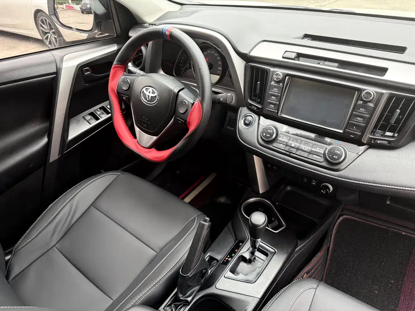 Toyota RAV4 Rongfang 2019 2.0L CVT 2WD Trend Edition China VI фото 12