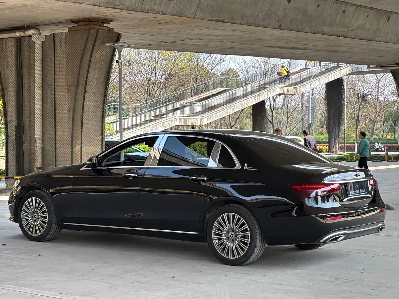 MERCEDES-BENZ E CLASS