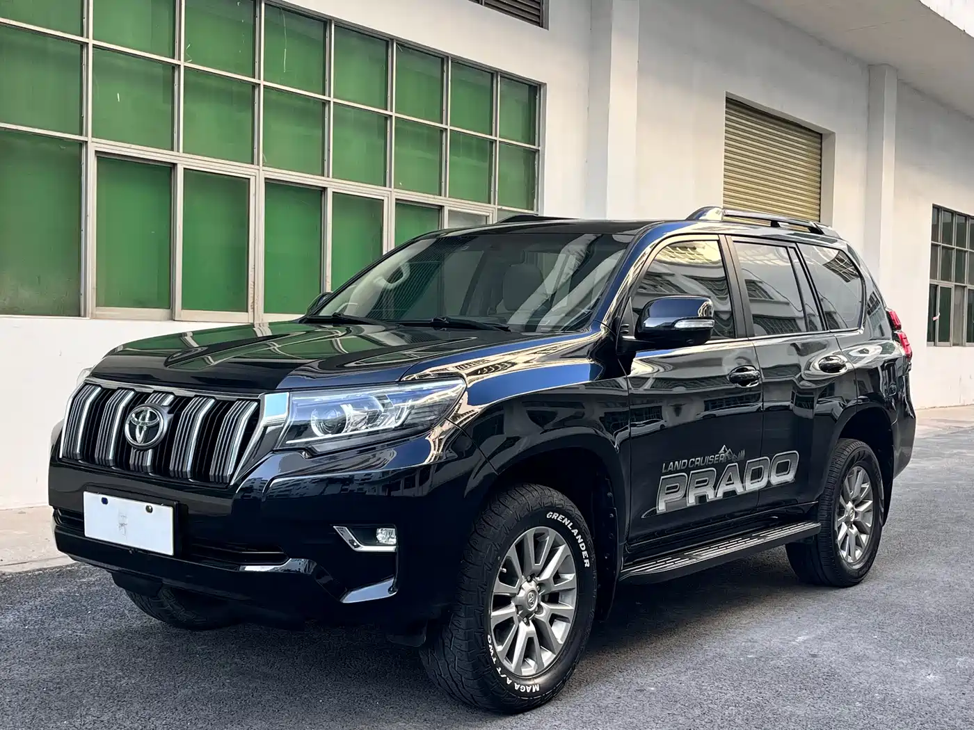 TOYOTA PRADO