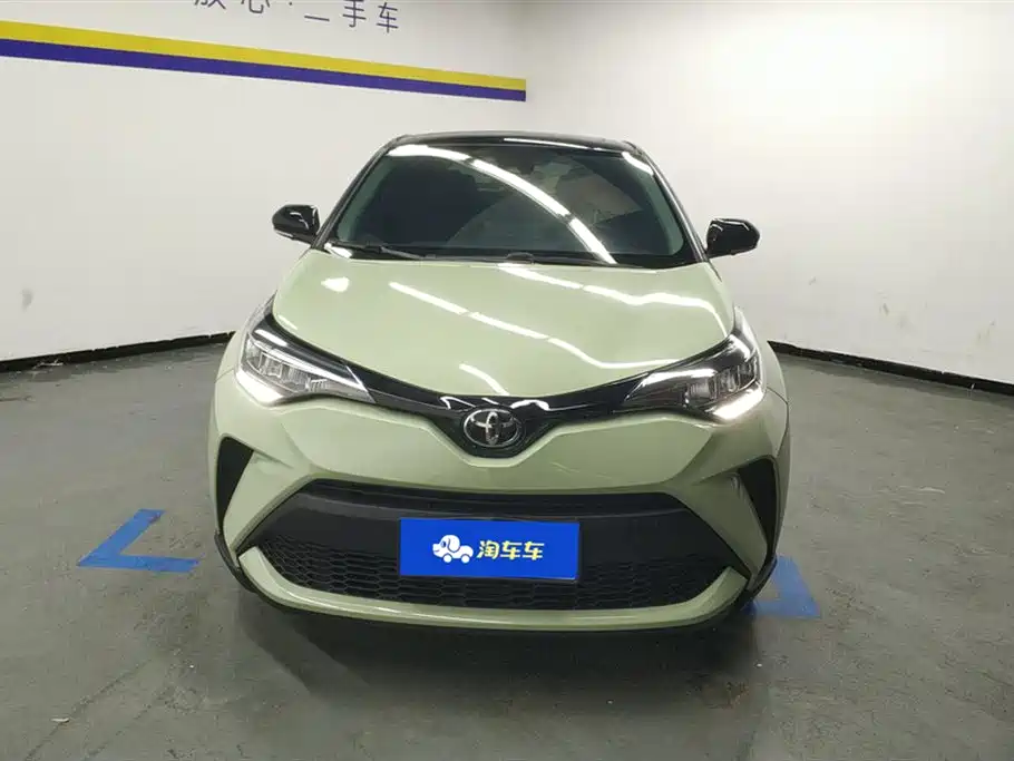 Toyota C-HR 2022 2.0L Leading Edition фото 2