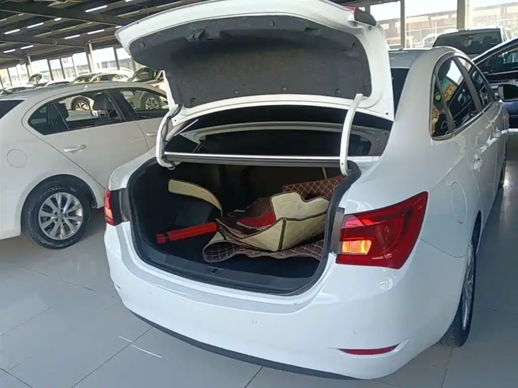 Buick Excelle 2017 15N Automatic Elite фото 19